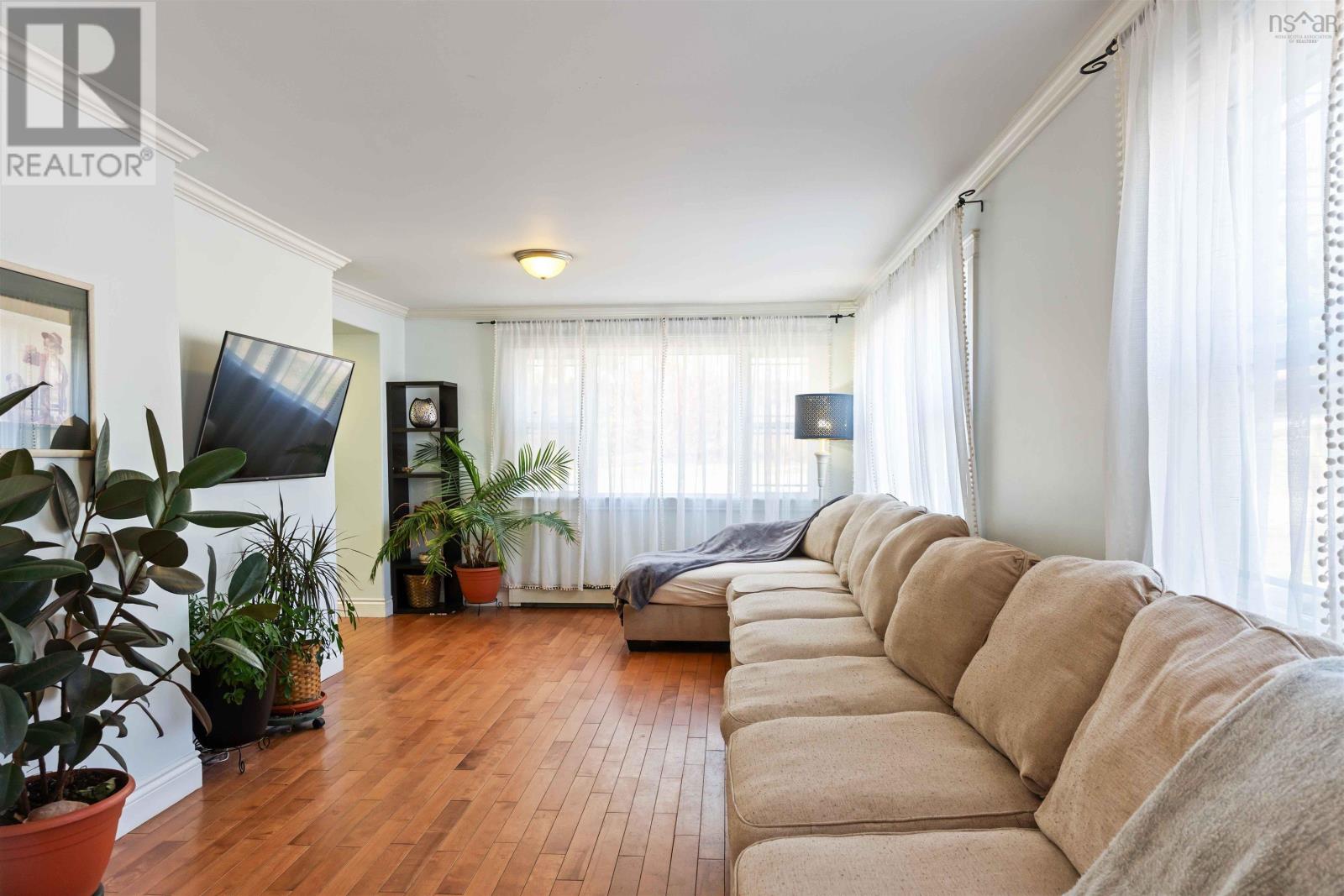 Property 27 of 36 of 106 Queen Street