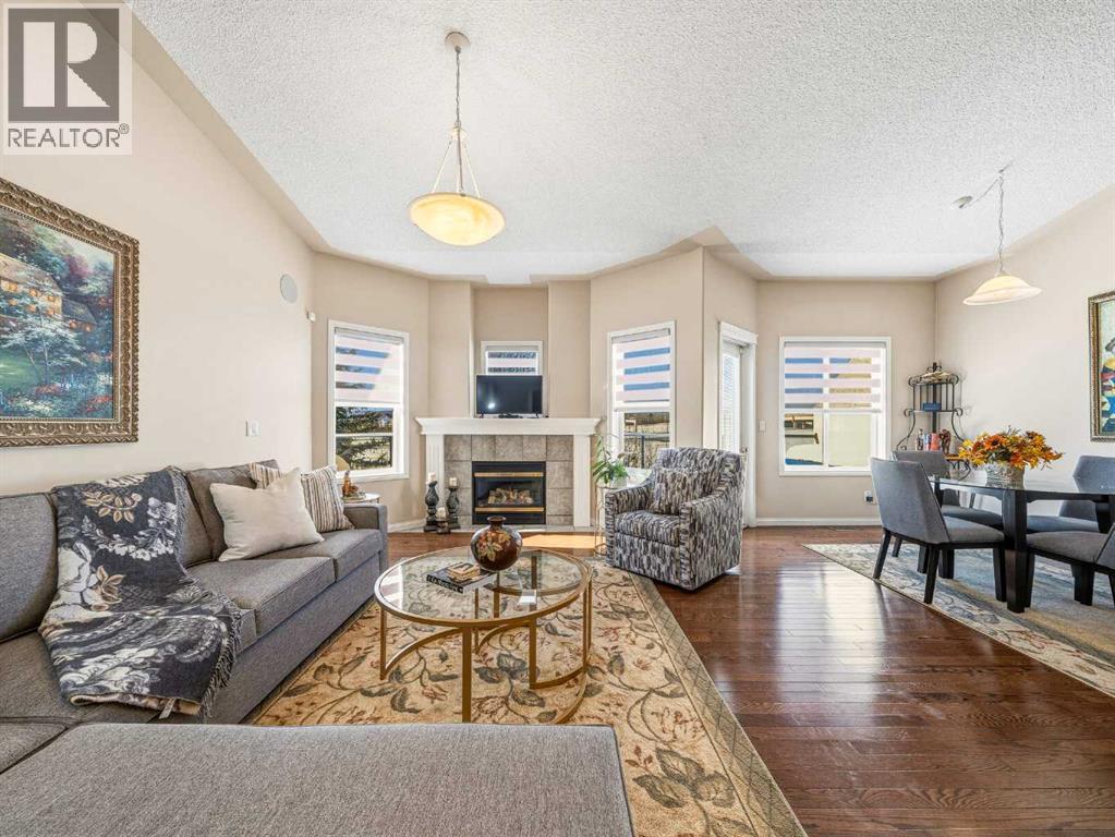 Single Family House for Sale in  Sierra Morena Landing SW Signal Hill Calgary 