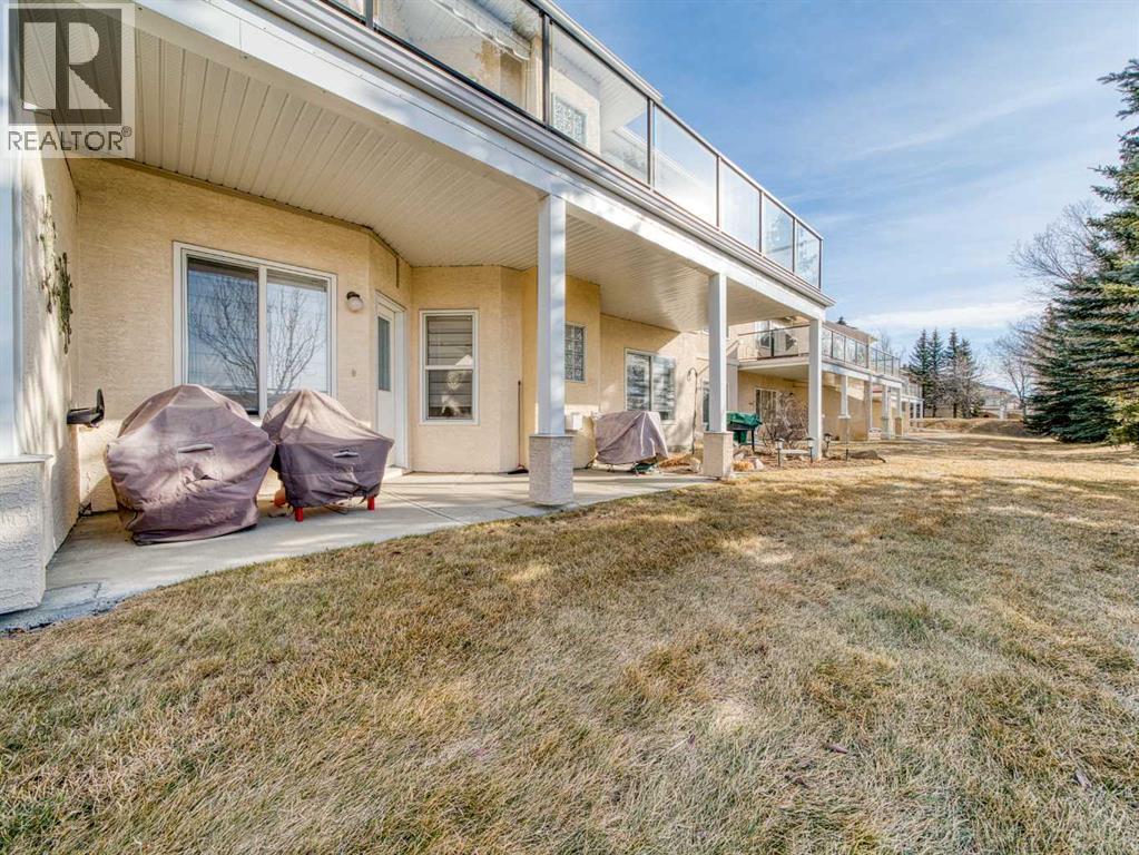 Single Family House for Sale in  Sierra Morena Landing SW Signal Hill Calgary 
