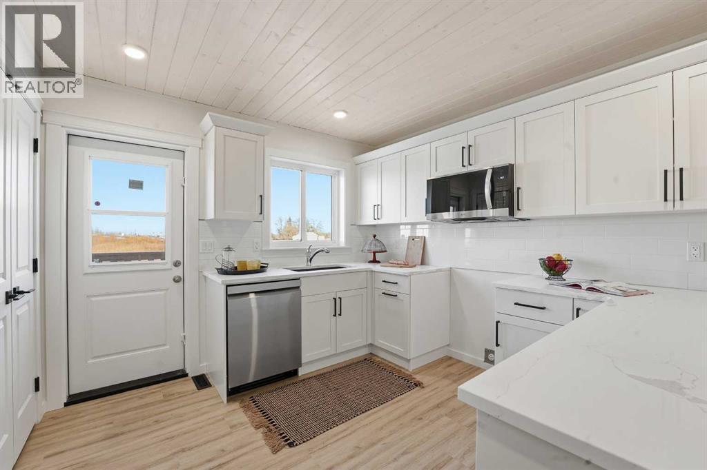 6 Metcalf Way, Lacombe