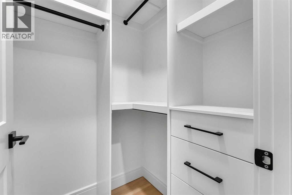 Single Family House for Sale in   Avenue NW Capitol Hill Calgary 