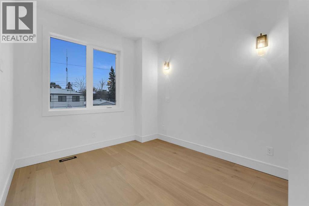 Single Family House for Sale in   Avenue NW Capitol Hill Calgary 