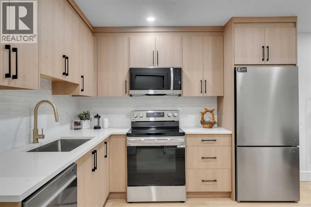 Single Family House for Sale in   Avenue NW Capitol Hill Calgary 