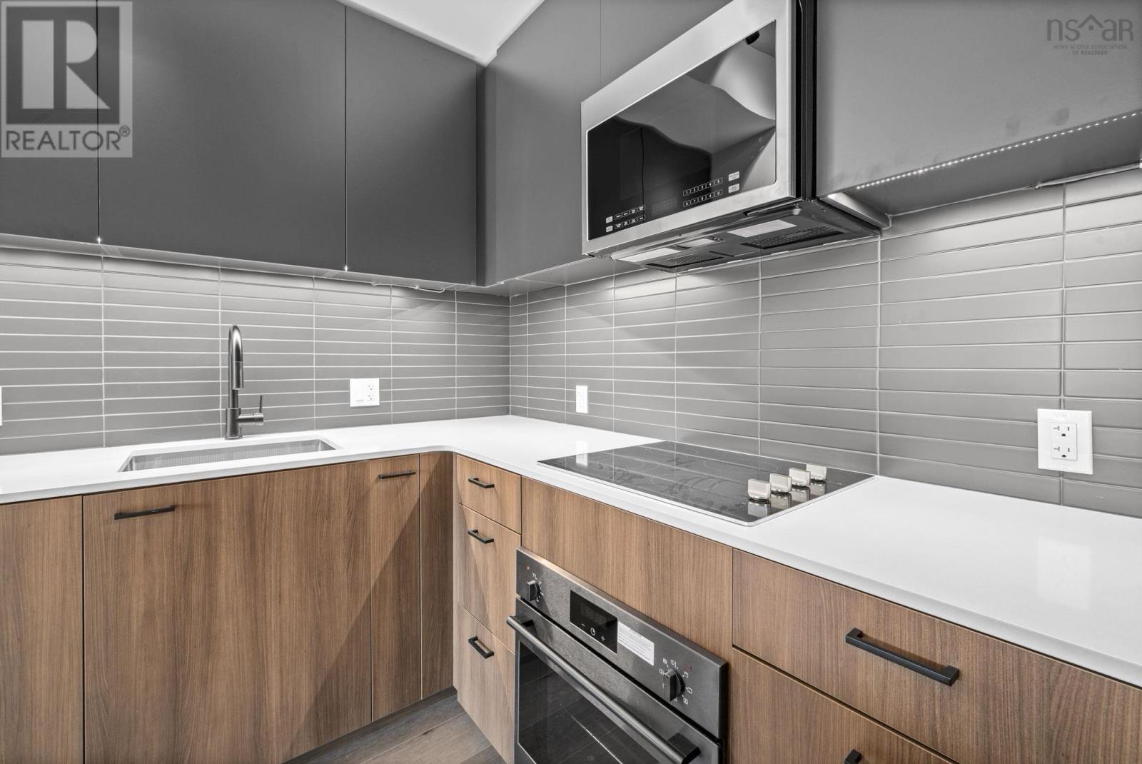 Property 18 of 49 of 606 5511 Bilby Street