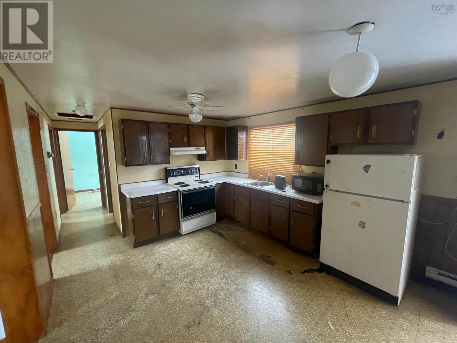 Property 2 of 9 of 73 Centre Street