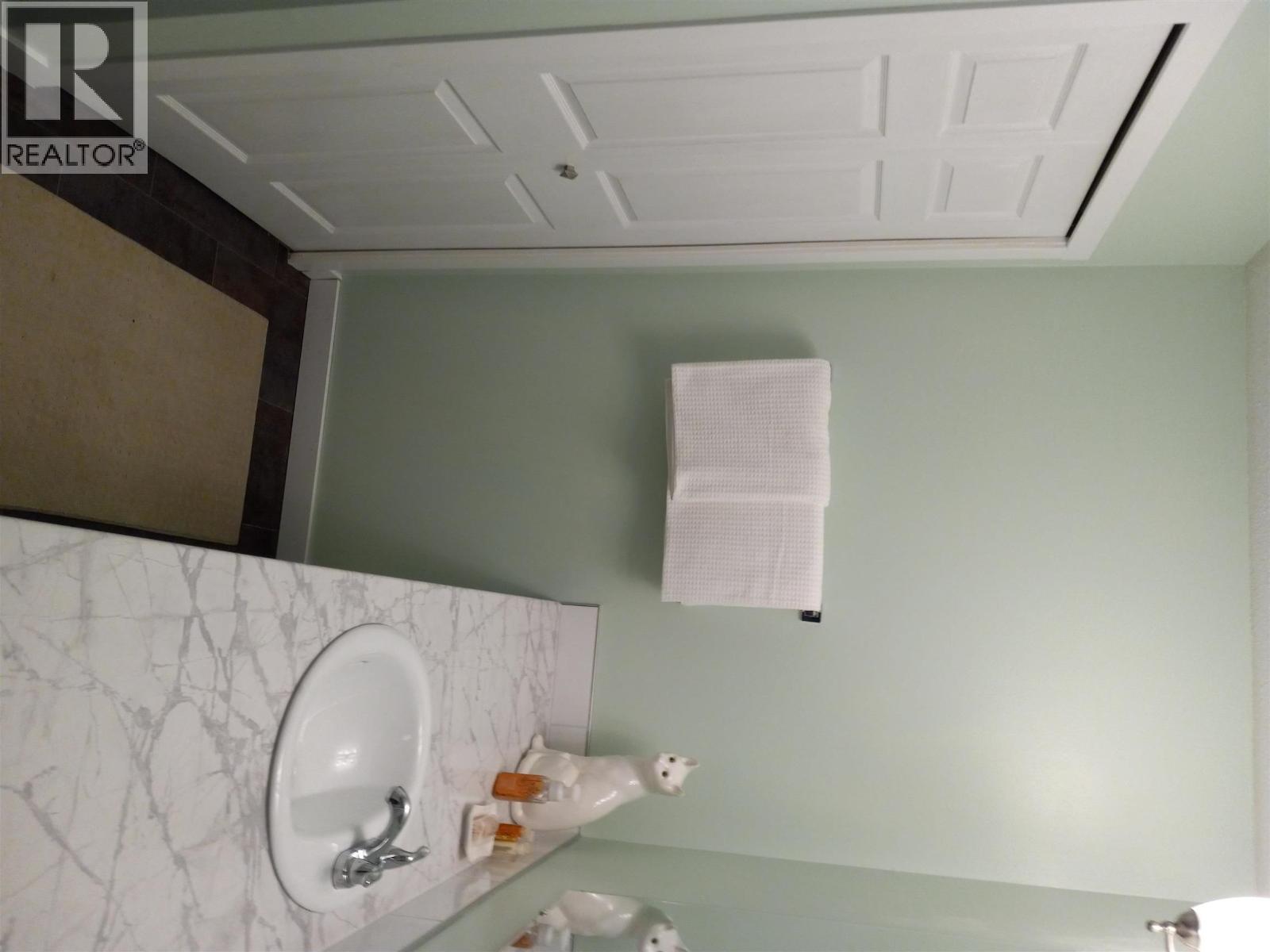 4315 RAINBOW DRIVE - 32