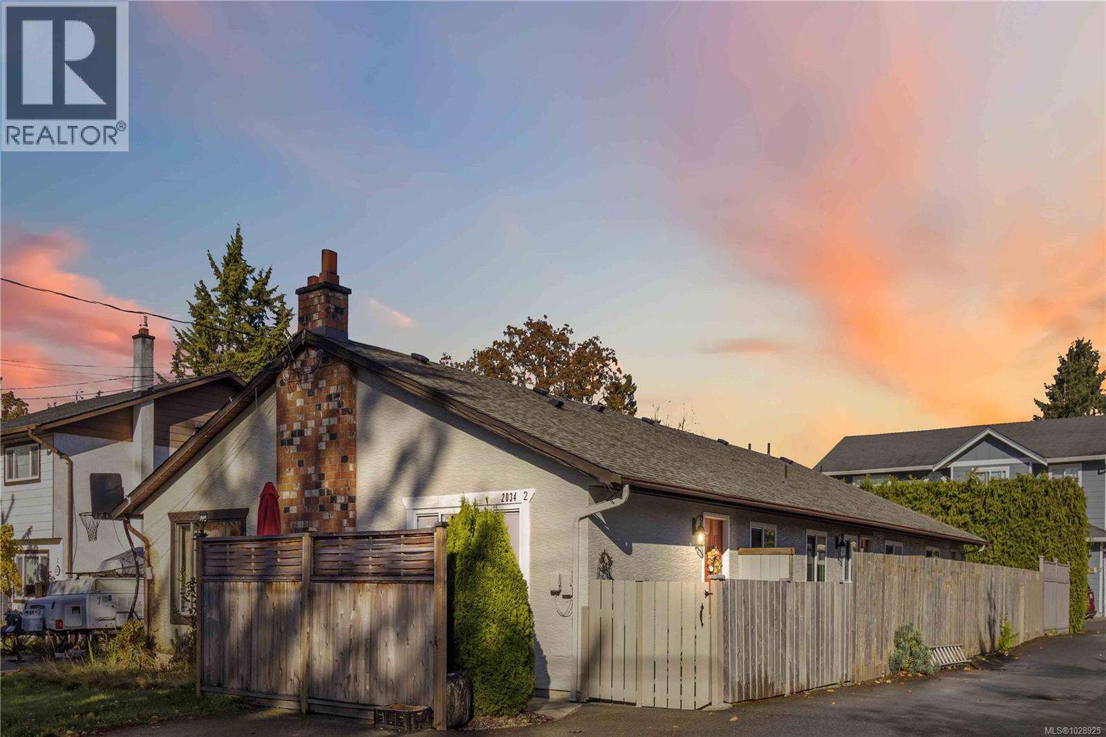 2 2034 Weiler Ave, Sidney