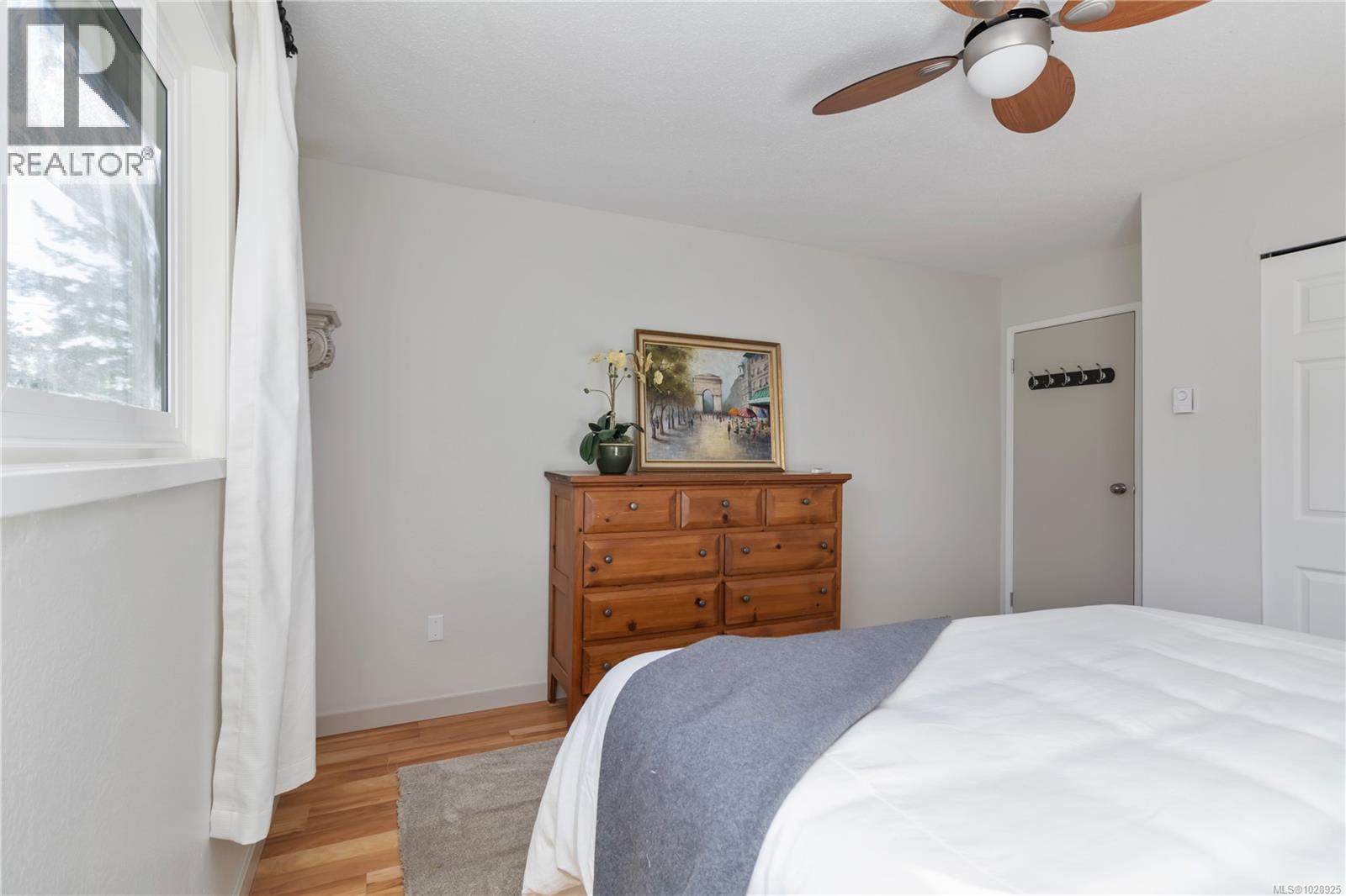 2 2034 Weiler Ave, Sidney