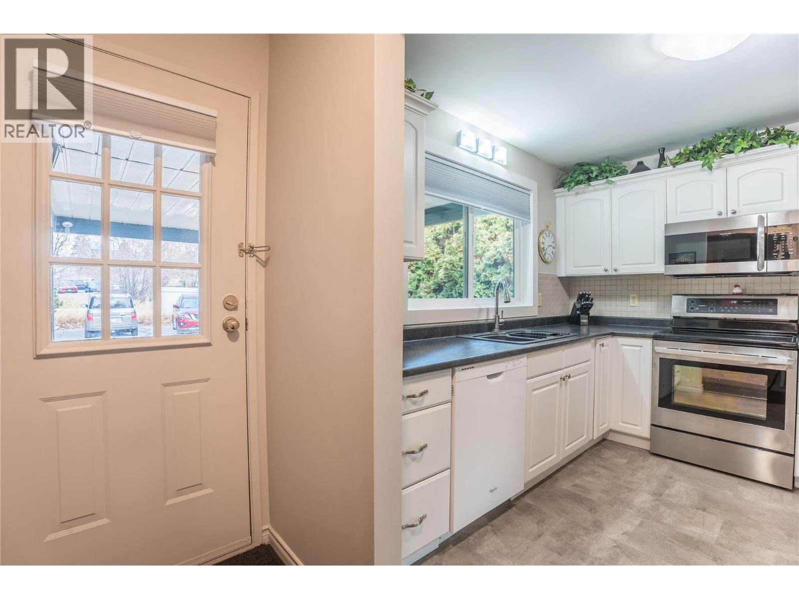 7717 Prairie Valley Road Unit# 101, Summerland