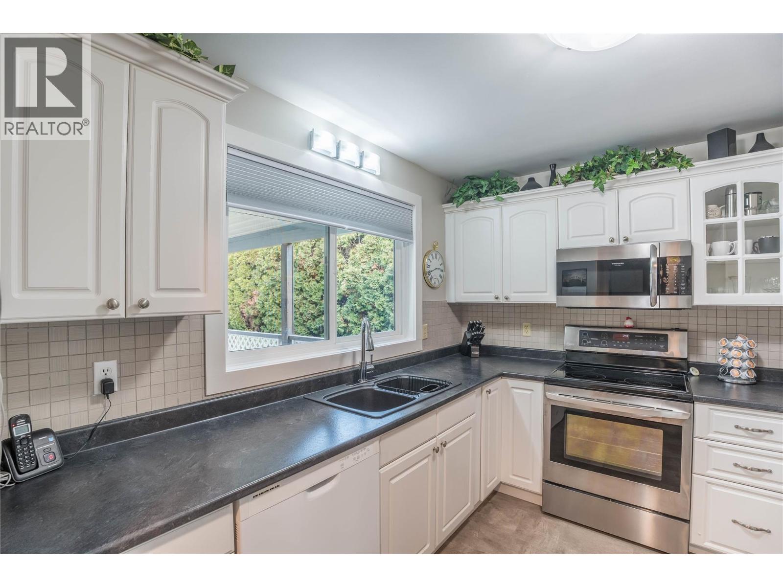 7717 Prairie Valley Road Unit# 101, Summerland