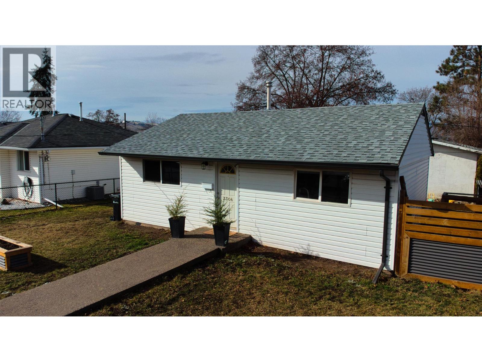 3304 16 STREET - Image 2