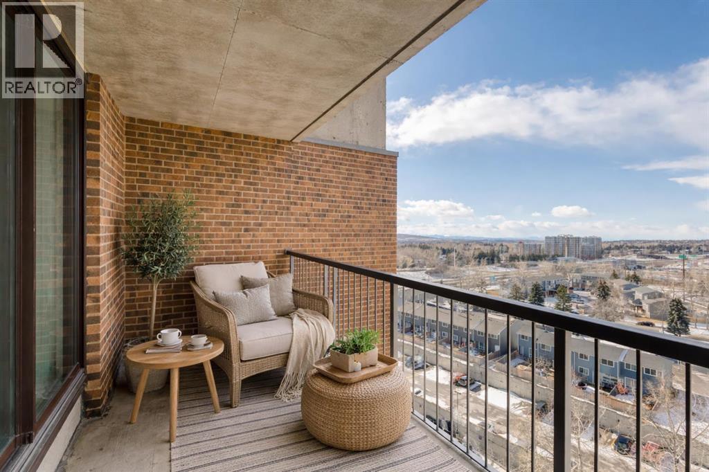 Single Family House for Sale in   Dalton Drive NW Dalhousie Calgary 