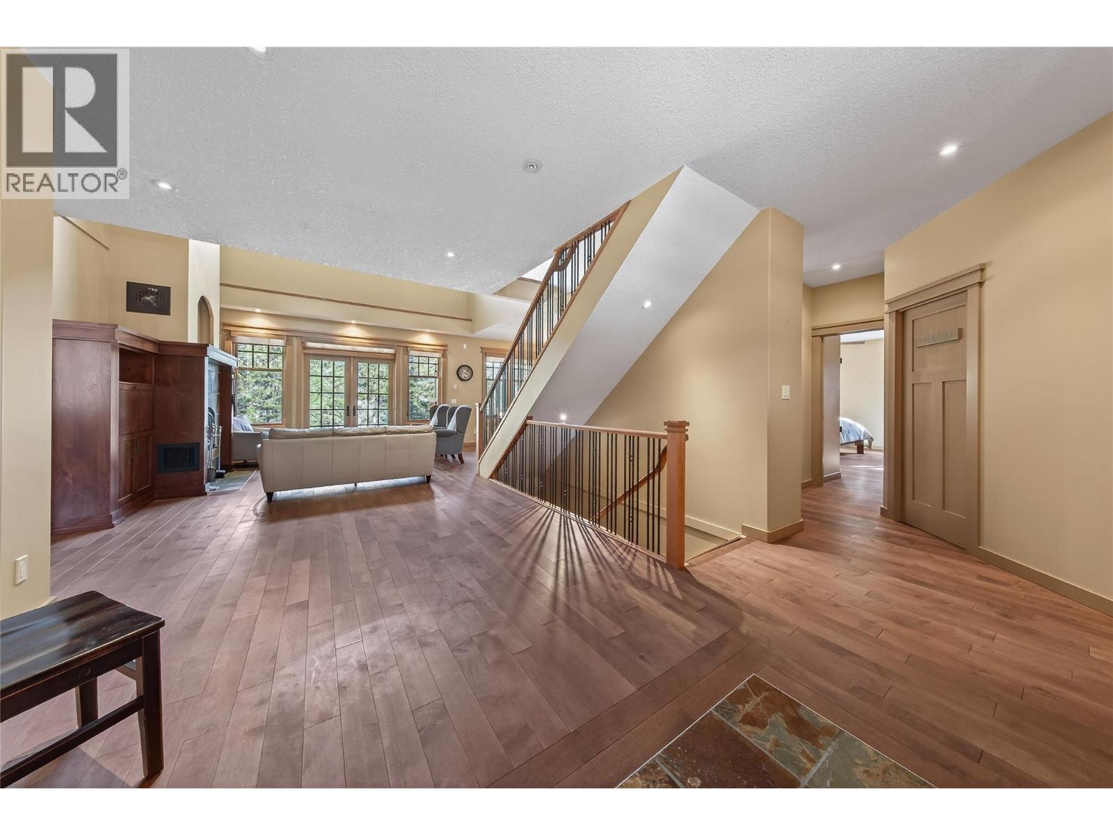 6880 Columbia Ridge Drive - 5