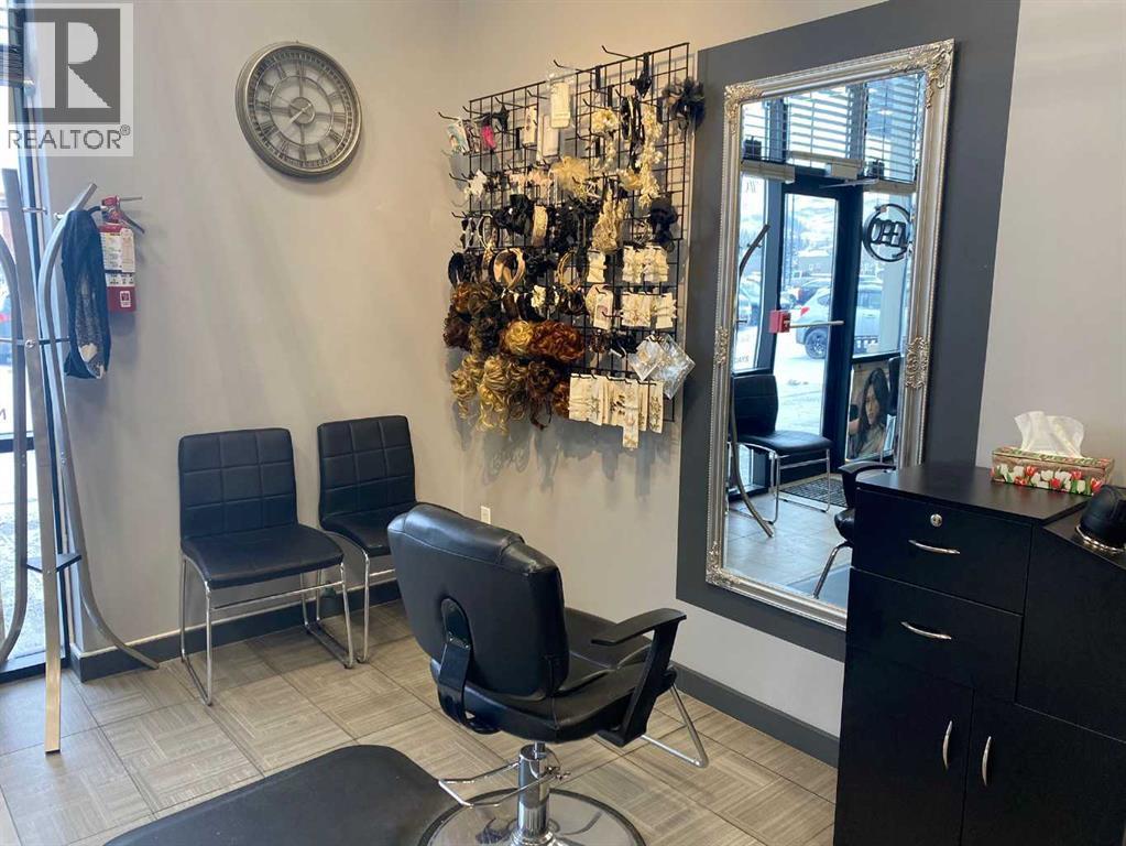 31 Bow Street Common, Cochrane