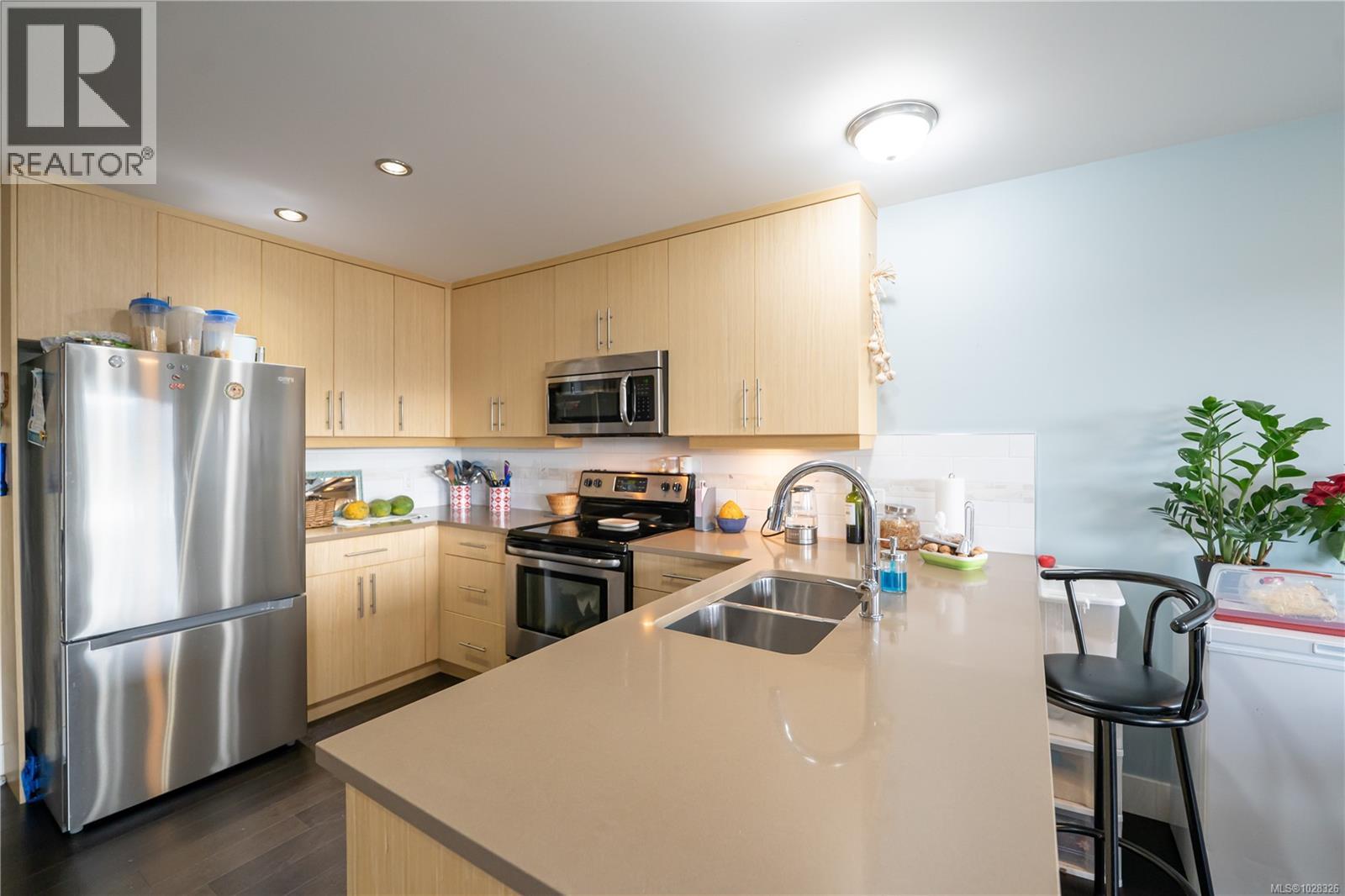 6496 Lanark Rd - 8