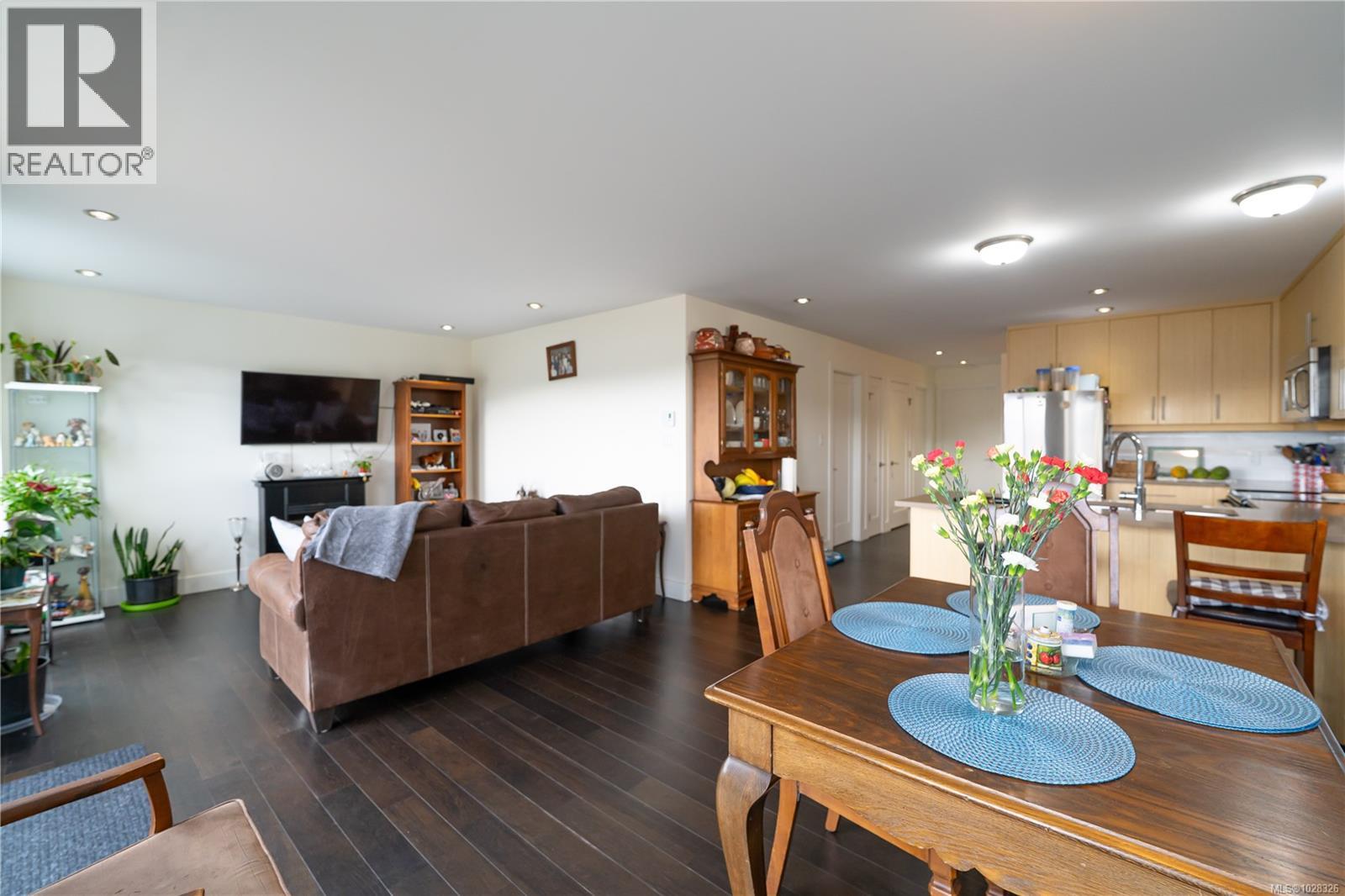 6496 Lanark Rd, Sooke