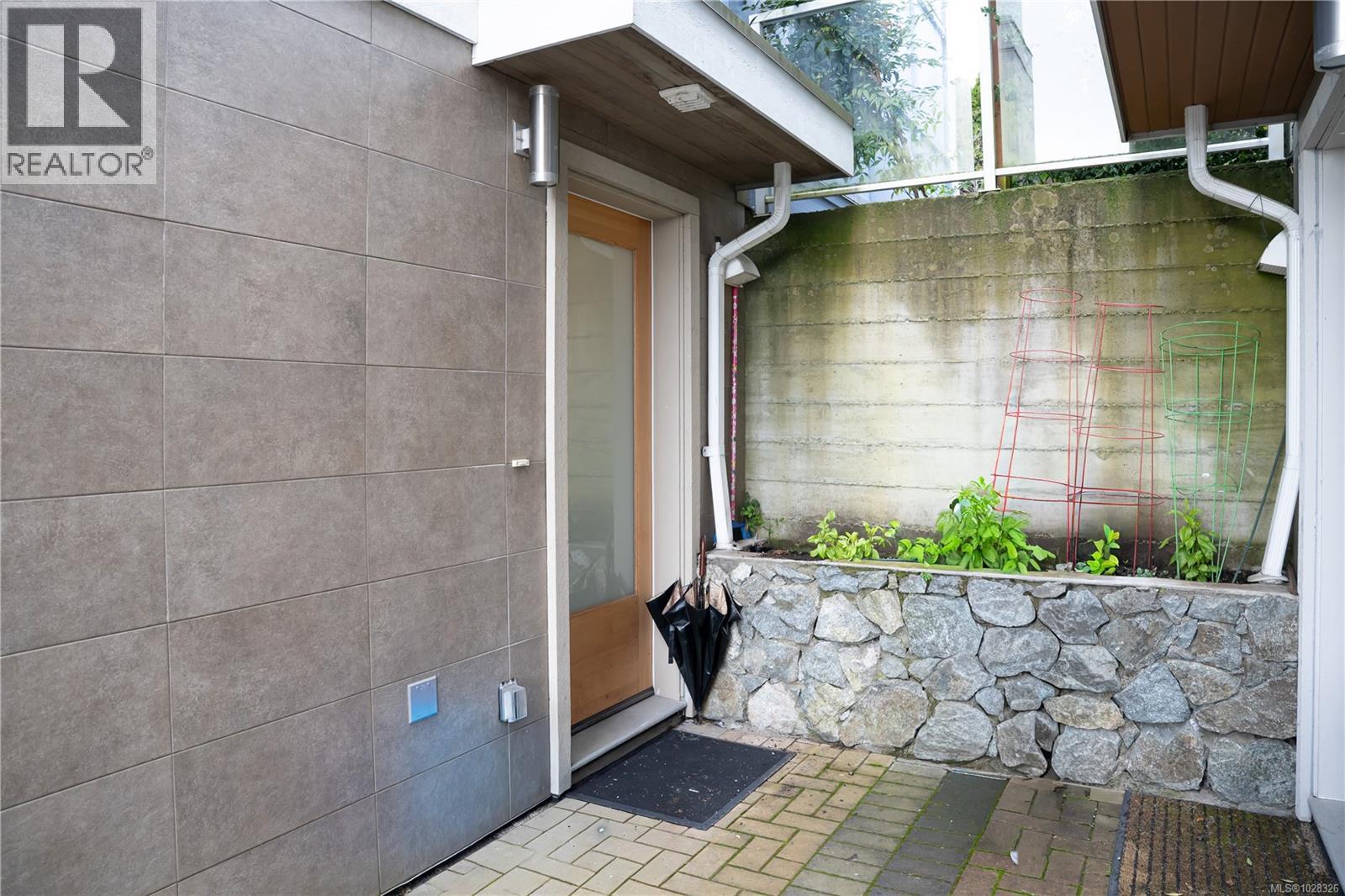 6496 Lanark Rd, Sooke