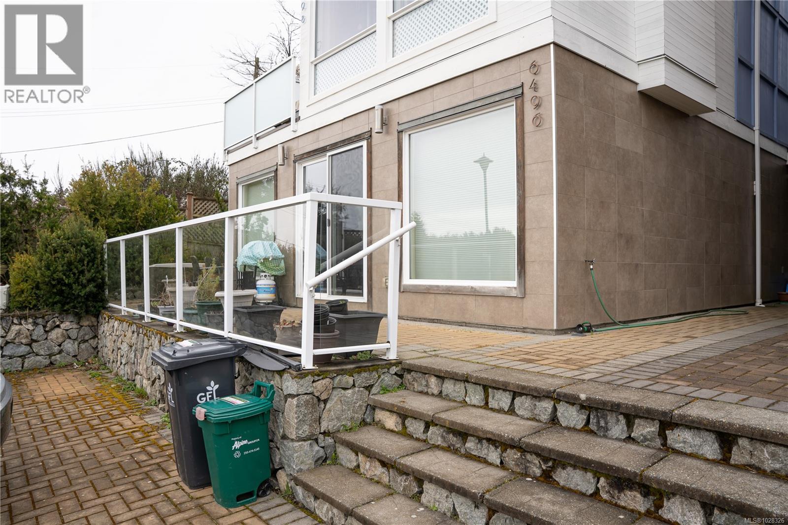 6496 Lanark Rd, Sooke