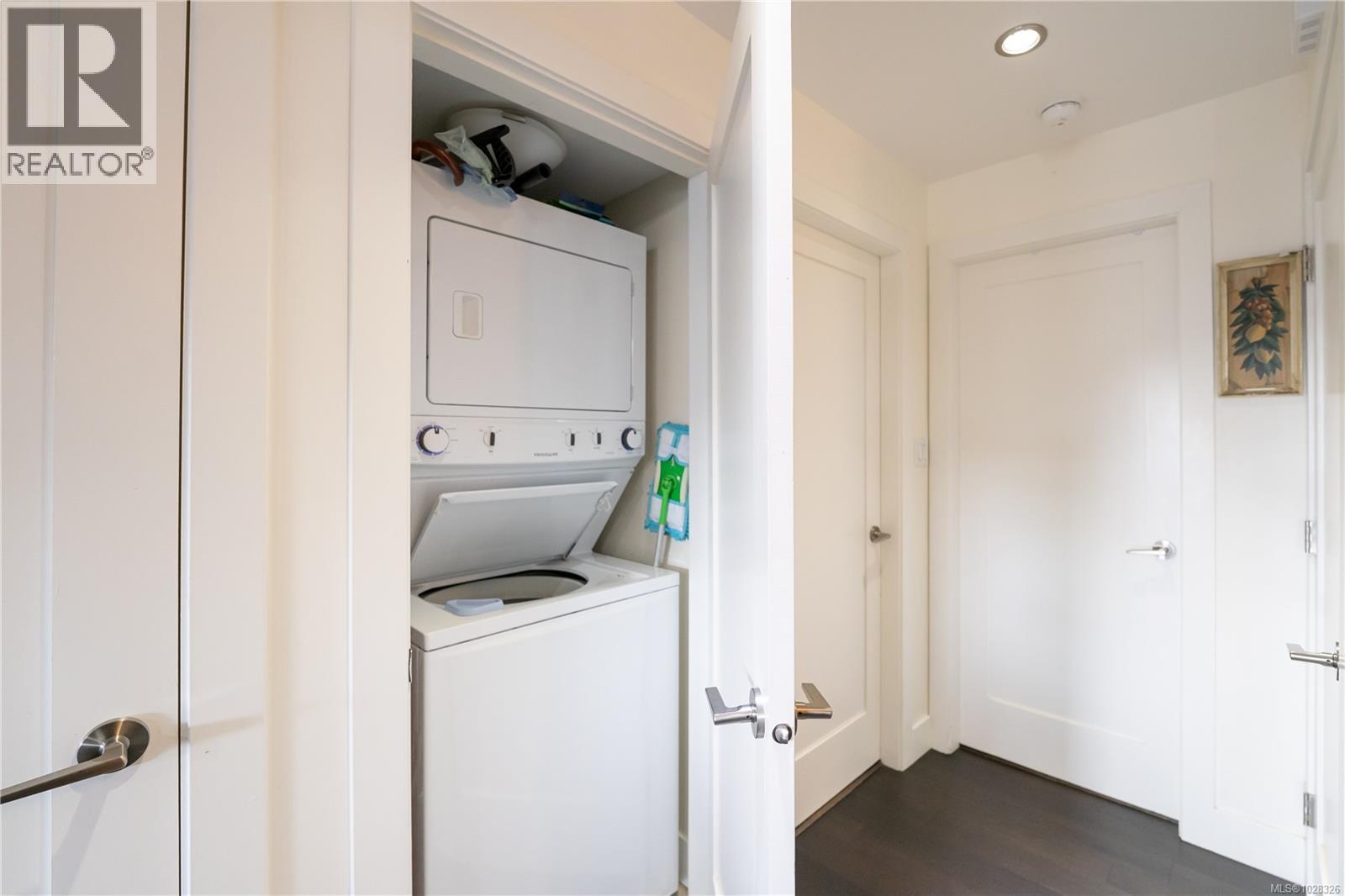 6496 Lanark Rd, Sooke