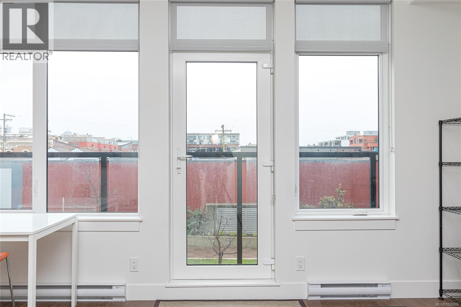 321 515 Chatham St, Victoria