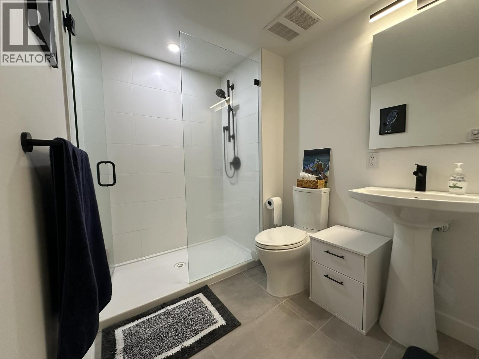 38015 FAIRWATER PLACE, Squamish