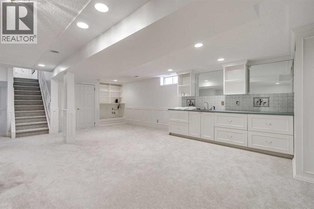 Single Family House for Sale in   Avenue SE Lake Bonavista Calgary 