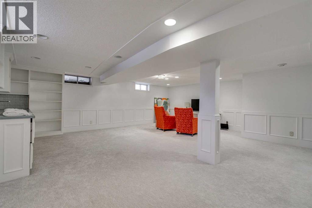 Single Family House for Sale in   Avenue SE Lake Bonavista Calgary 