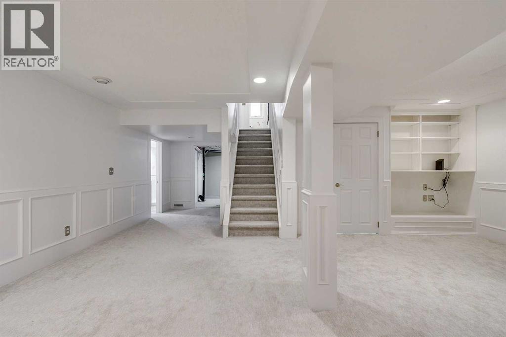 Single Family House for Sale in   Avenue SE Lake Bonavista Calgary 