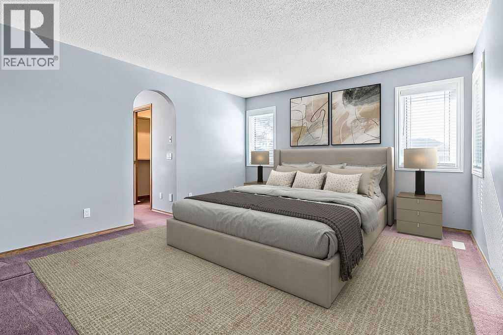 Single Family House for Sale in  Schubert Place NW Scenic Acres Calgary 