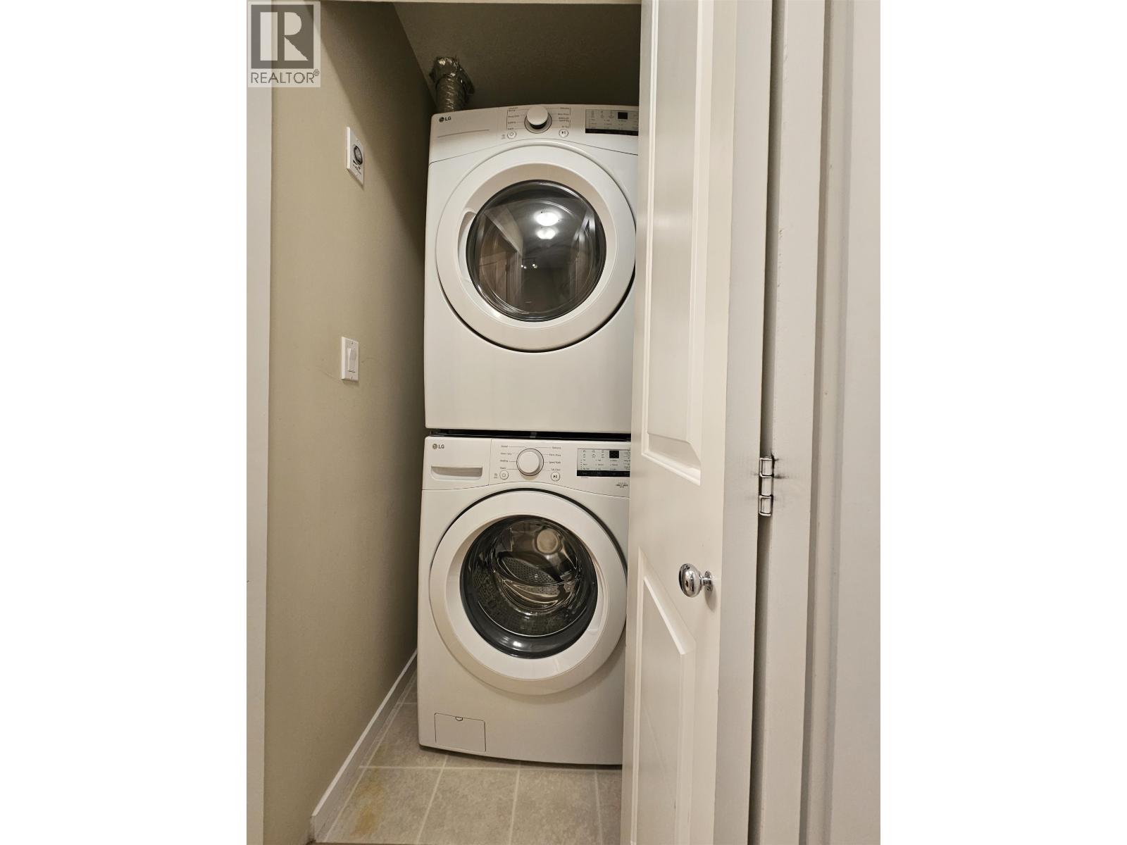 97 1125 KENSAL PLACE, Coquitlam