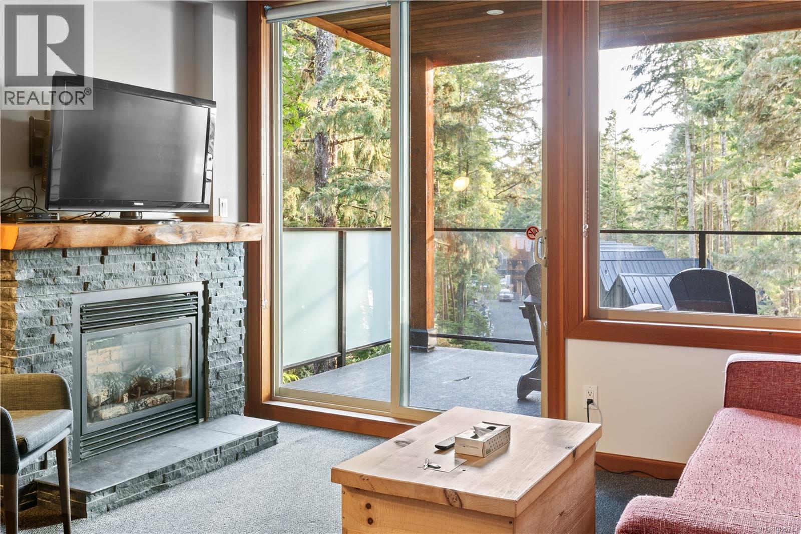 330 Reef point Rd, Ucluelet