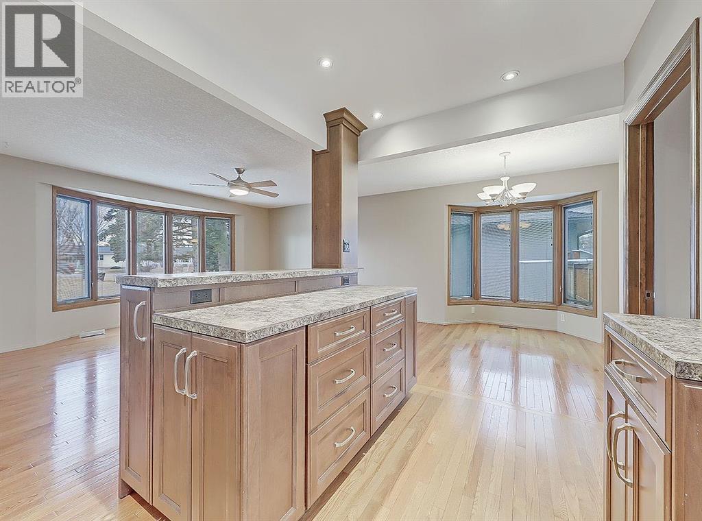 Single Family House Bungalow for Sale in  Granlea Place SW Glendale Calgary 