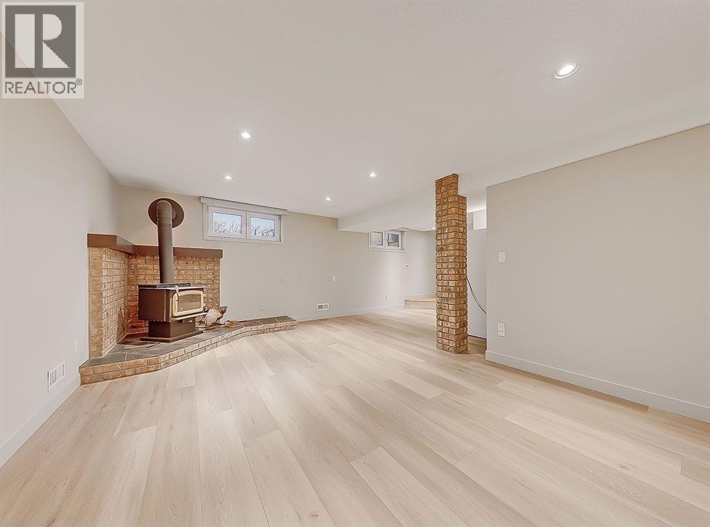 Single Family House Bungalow for Sale in  Granlea Place SW Glendale Calgary 