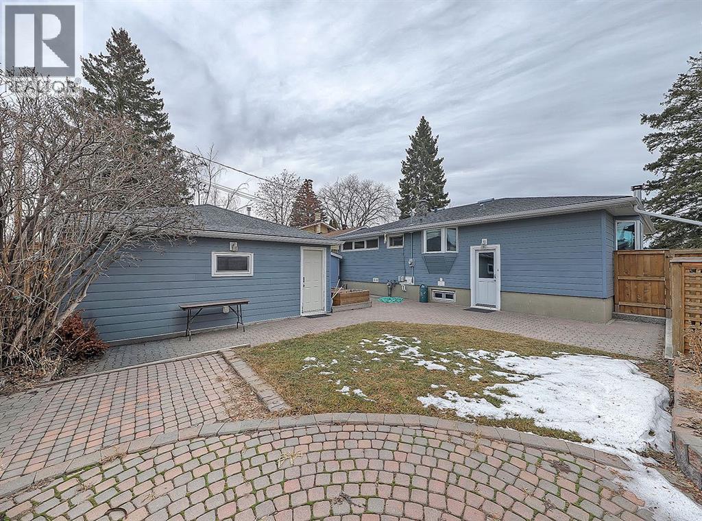 Single Family House Bungalow for Sale in  Granlea Place SW Glendale Calgary 