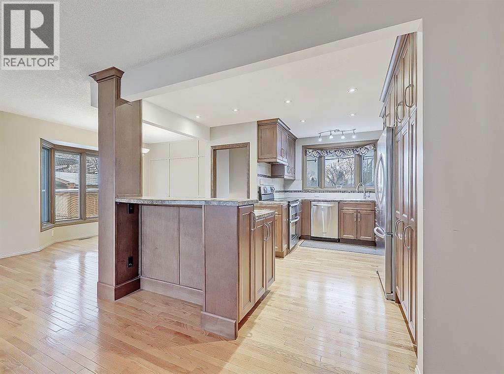 Single Family House Bungalow for Sale in  Granlea Place SW Glendale Calgary 