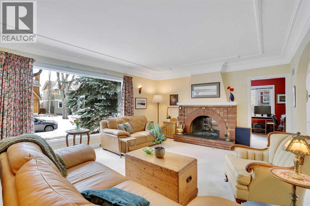 Single Family House for Sale in   Avenue NW Crescent Heights Calgary 