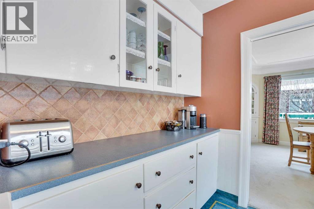 Single Family House for Sale in   Avenue NW Crescent Heights Calgary 