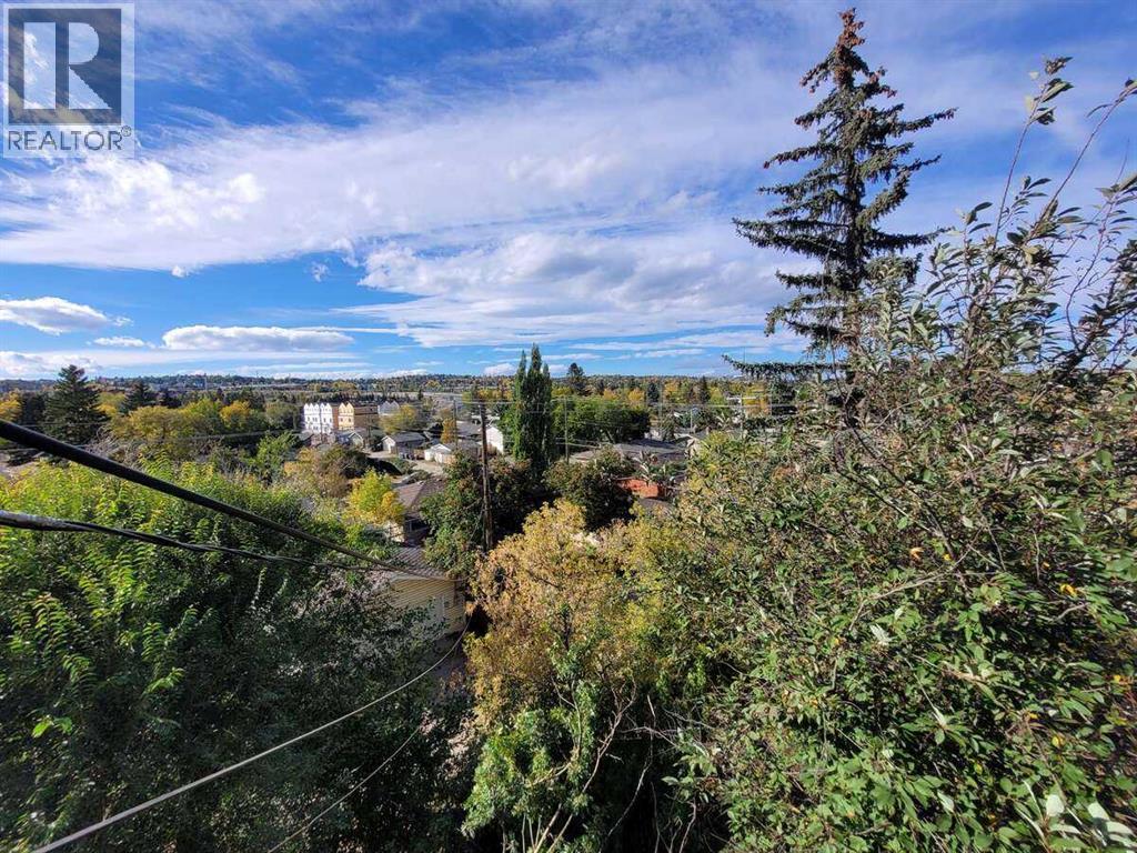 Single Family House for Sale in  Glenview Drive SW Glendale Calgary 