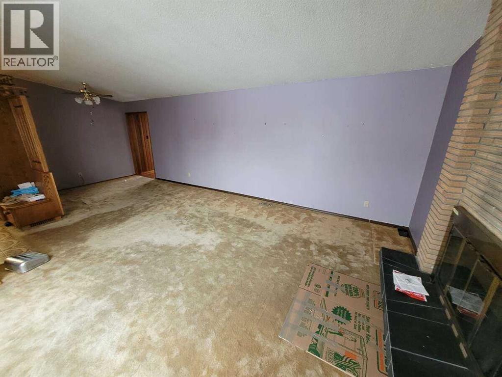 Single Family House for Sale in  Glenview Drive SW Glendale Calgary 