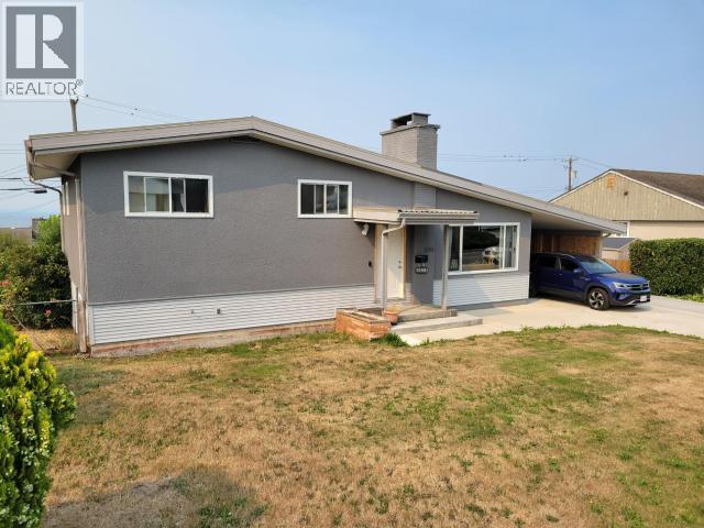 4029 JOYCE AVE, Powell River