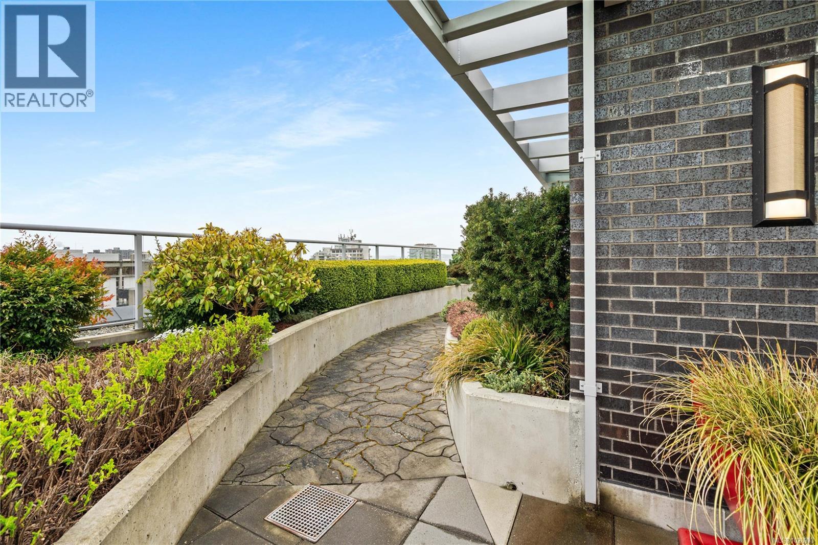 305 838 Broughton St, Victoria