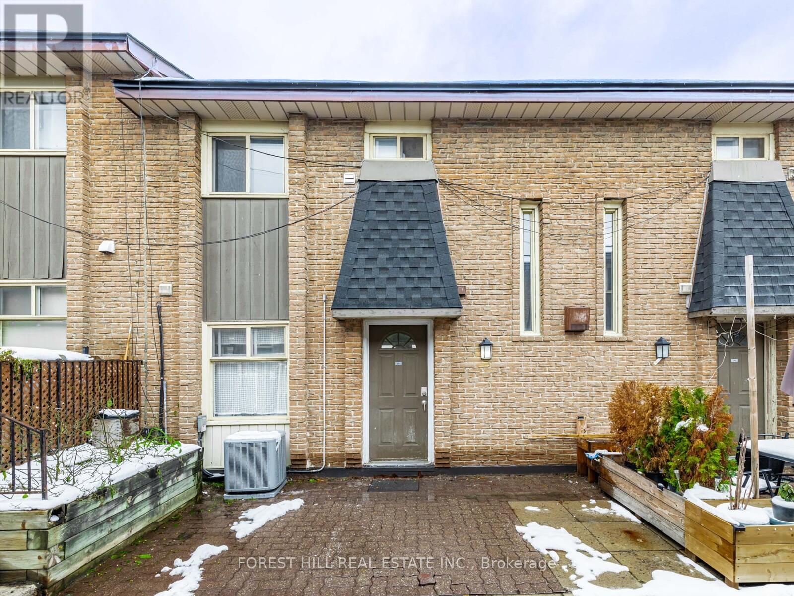 Listing photo of 25 - 16 REXDALE BOULEVARD