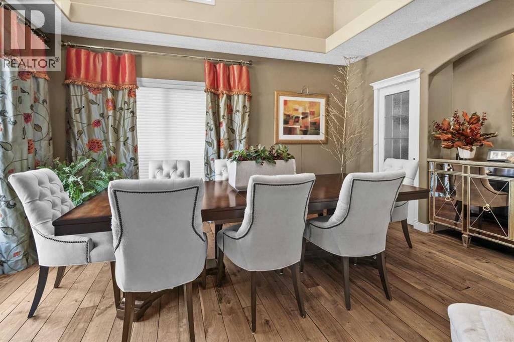 Single Family House for Sale in  Tuscany Ridge Park NW Tuscany Calgary 