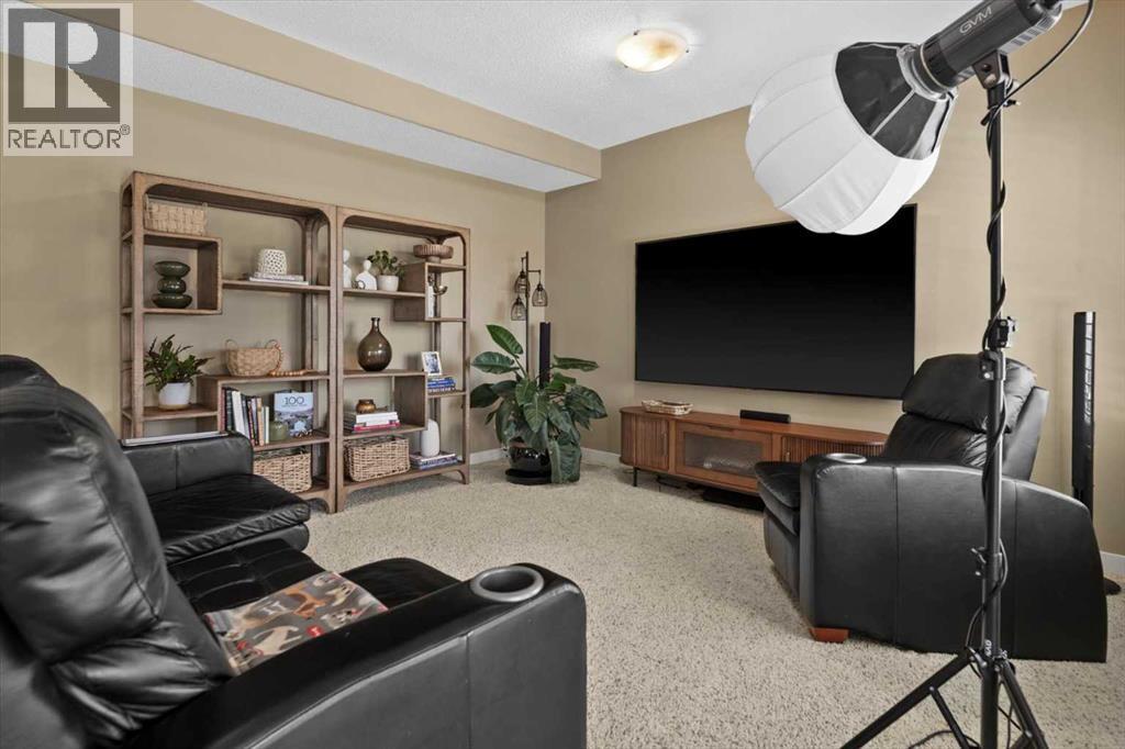 Single Family House for Sale in  Tuscany Ridge Park NW Tuscany Calgary 