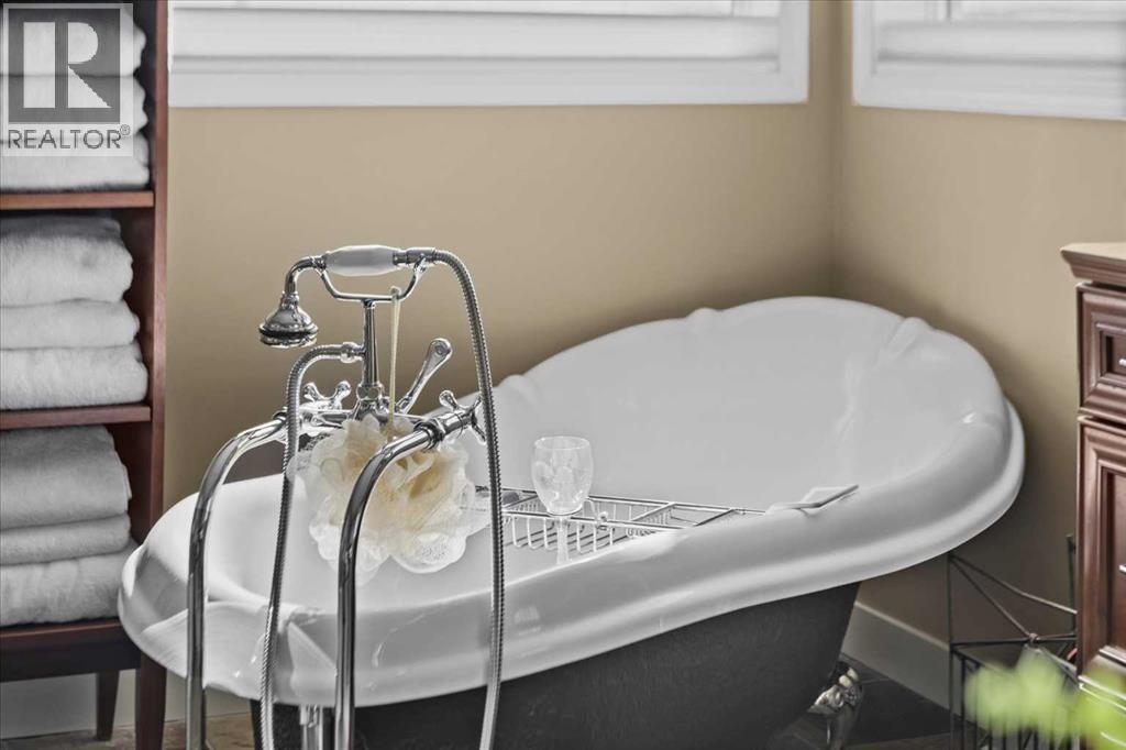 Single Family House for Sale in  Tuscany Ridge Park NW Tuscany Calgary 