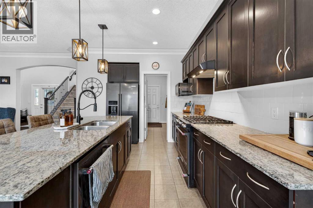 27 Sunset Court, Cochrane