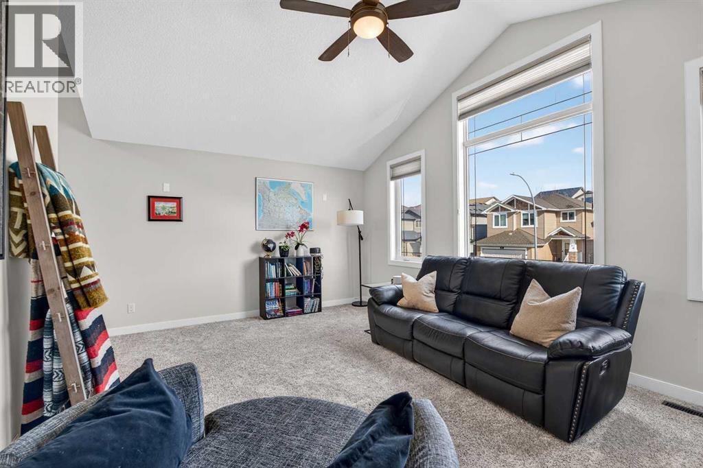 27 Sunset Court, Cochrane