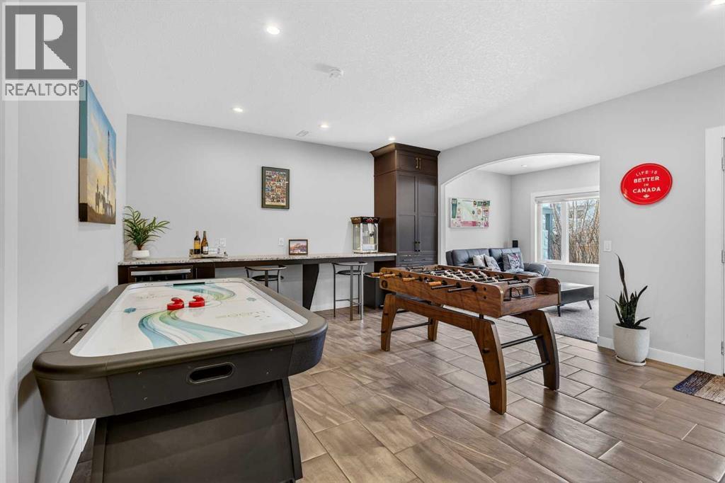 27 Sunset Court, Cochrane