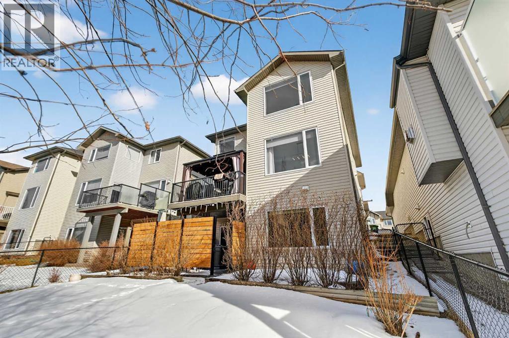 27 Sunset Court, Cochrane