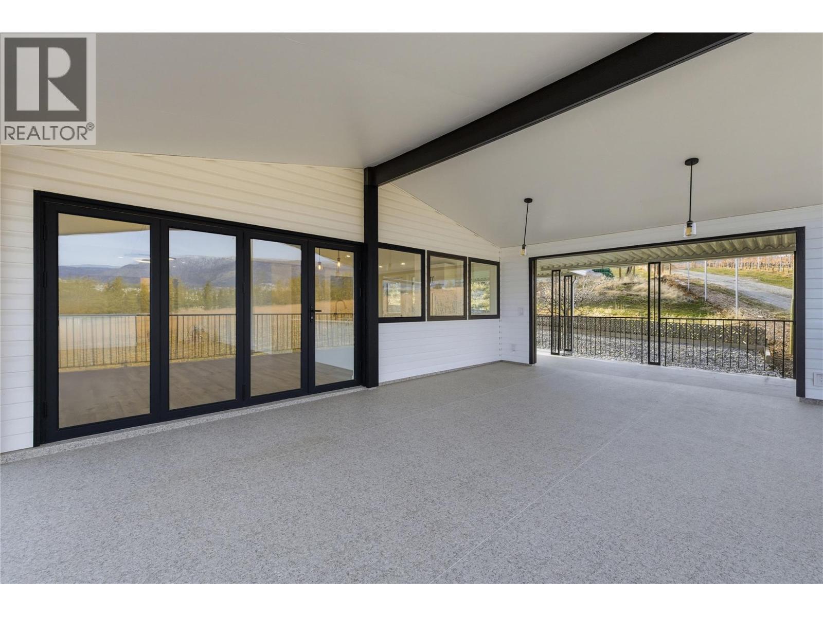 3906 Harding Road, West Kelowna